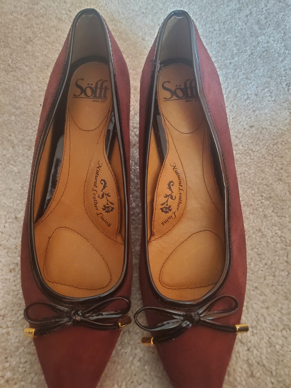 Sofft Women's Burgundy Suede Pointed Toe Flats with Bow